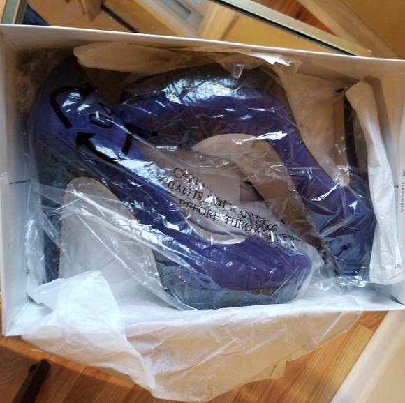 Calvin Klein Suede Pumps - Picture 4 of 4